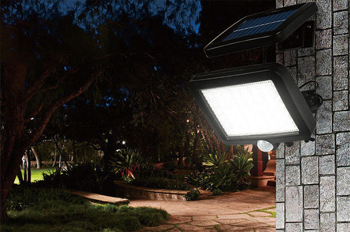 FARO LED CON PANNELLO RICARICA SOLARE